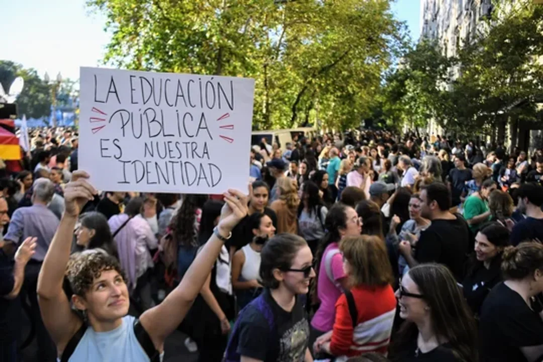 Universidad pública: el país se moviliza contra el ajuste de Milei