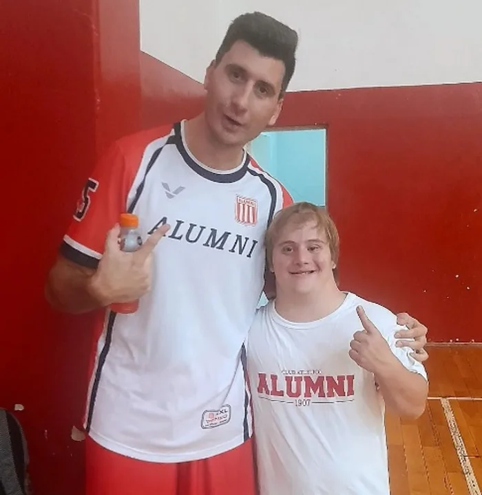 Un jugador de básquet de Alumni fue convocado al combinado nacional
