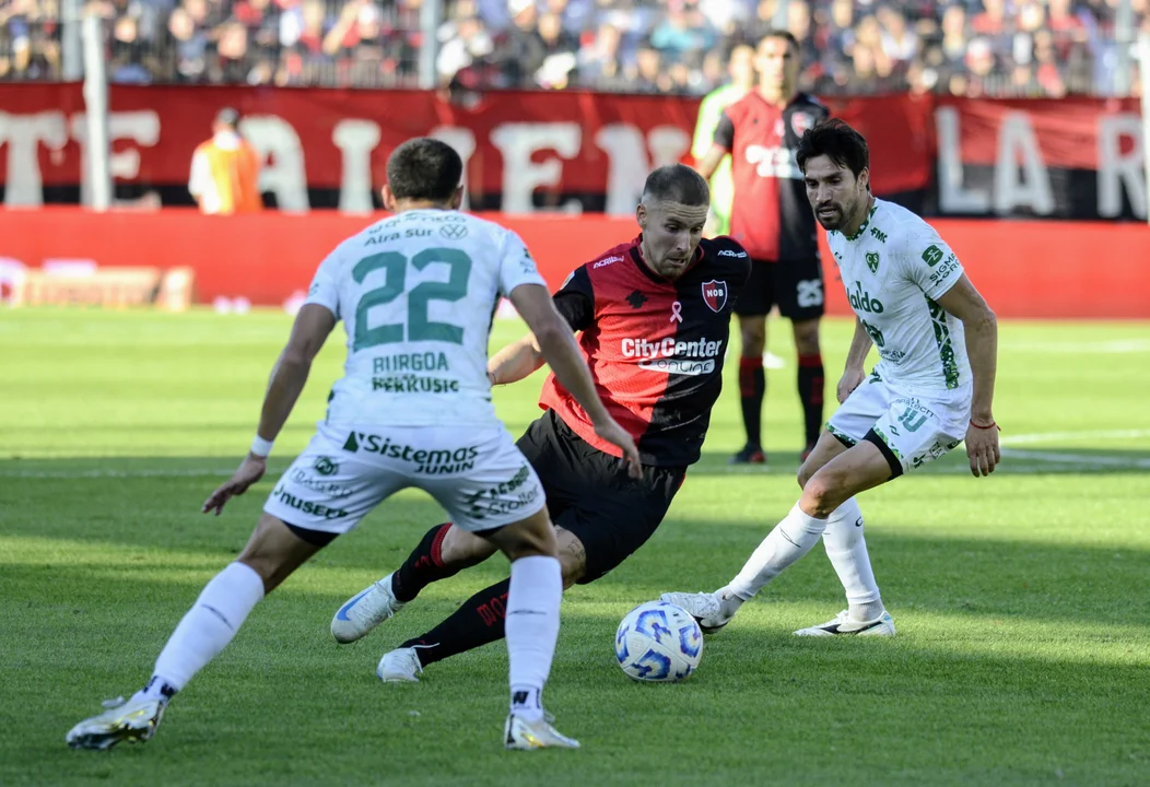 Con muchas dudas y un técnico improvisado, la Lepra recibe a Central Córdoba