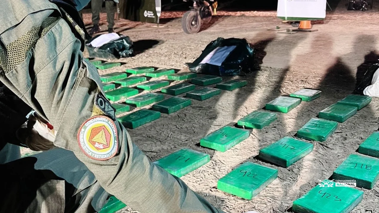Los detalles del secuestro de la avioneta con 475 Kg de cocaína cerca de Rosario