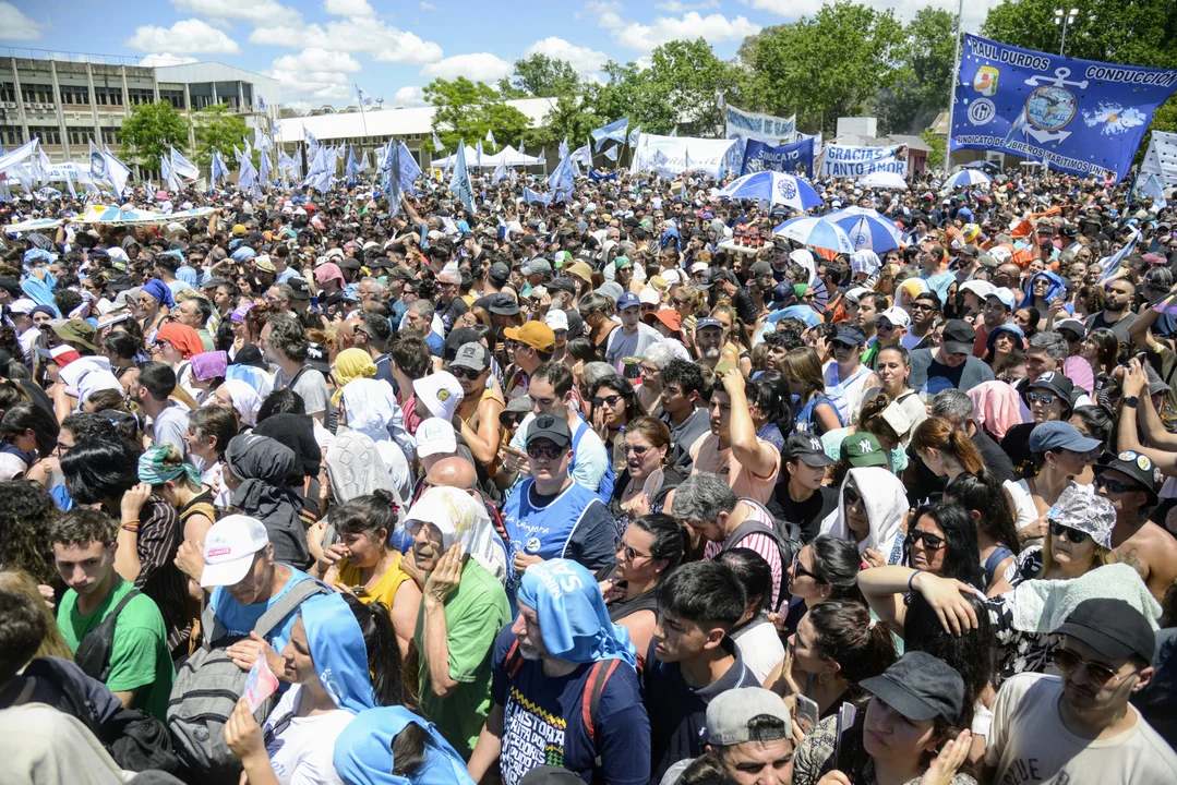 Con la salud como eje, Cristina volvió a congregar a miles de personas