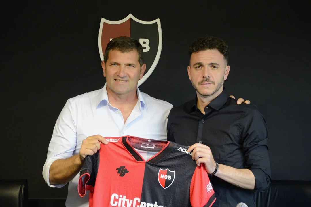 Capria hizo la presentación oficial del nuevo DT leproso.