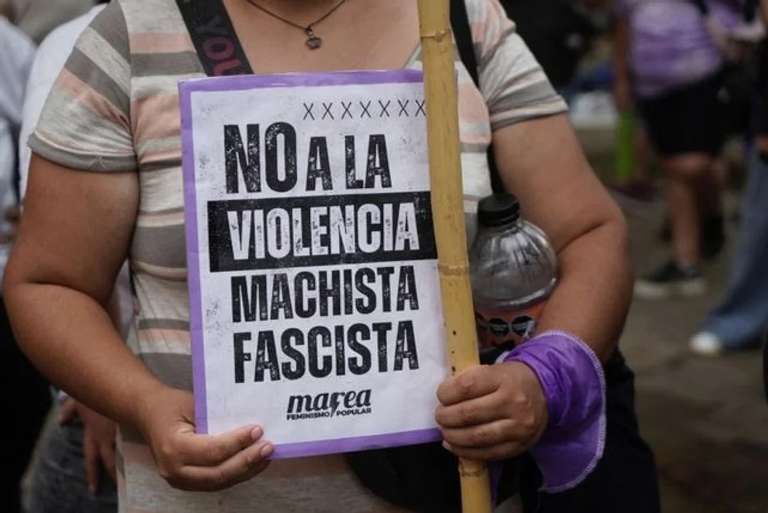 Rosario marchó en el 25N con críticas a un Estado que ejerce violencia