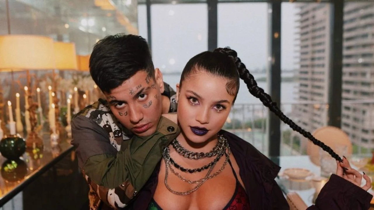 Emilia Mernes aseguró que sigue en pareja con Duki