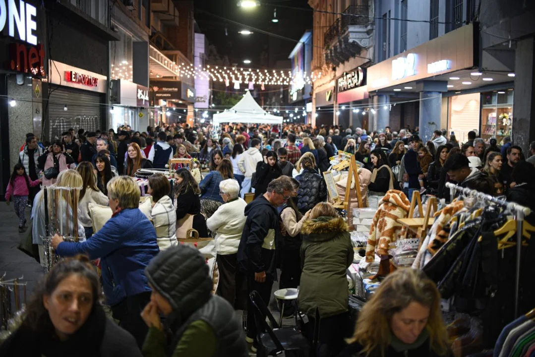 Se viene otra Noche de las Peatonales: el cronograma completo de actividades