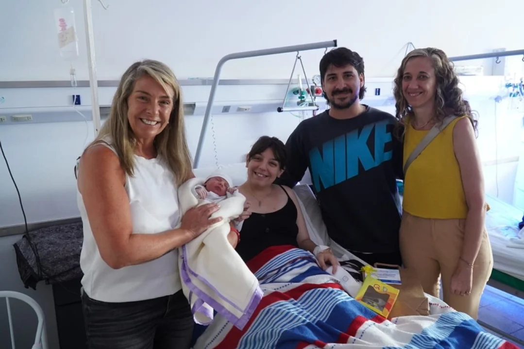 Ana Paula, la primera bebé rosarina del año