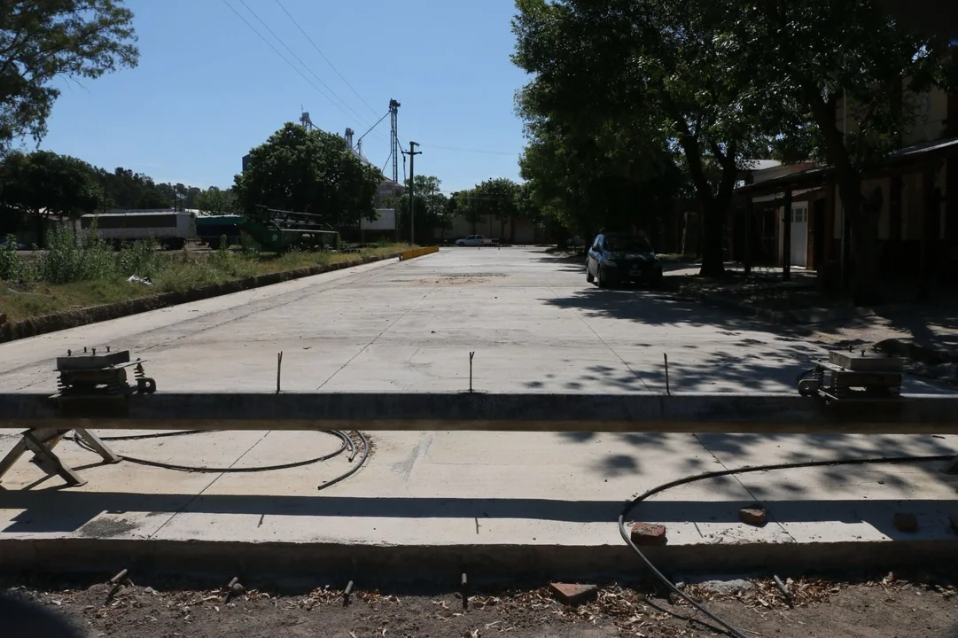 La localidad de Berabevú suma cuadras de pavimentación