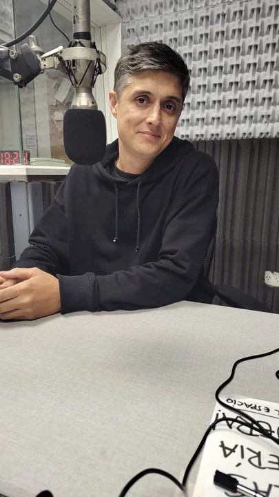 Franco Casasola, en el estudio de Radio Sí 98.9.