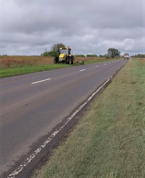 Desmalezamiento de banquinas en Ruta 33 y 178