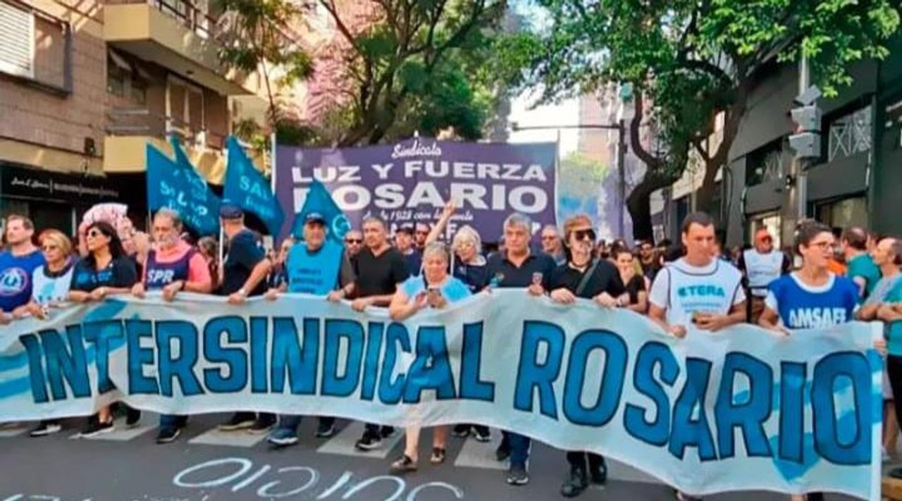 Gremios marchan hoy en Rosario por el Día del Trabajador en la era Milei