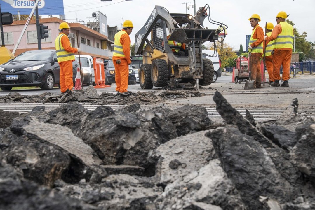Avanzan las obras de tres pasos a nivel y habrá cortes parciales
