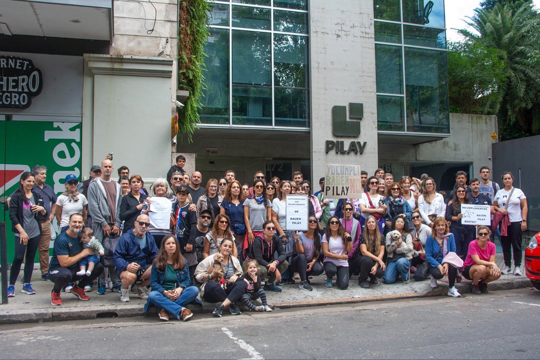 Pilay operó pese una prohibición legal de hace 20 años, denuncian ahorristas