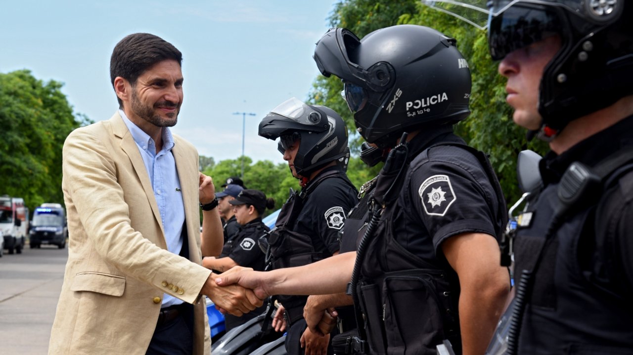 Pullaro apura una reforma penal con más poder para fiscales y policías